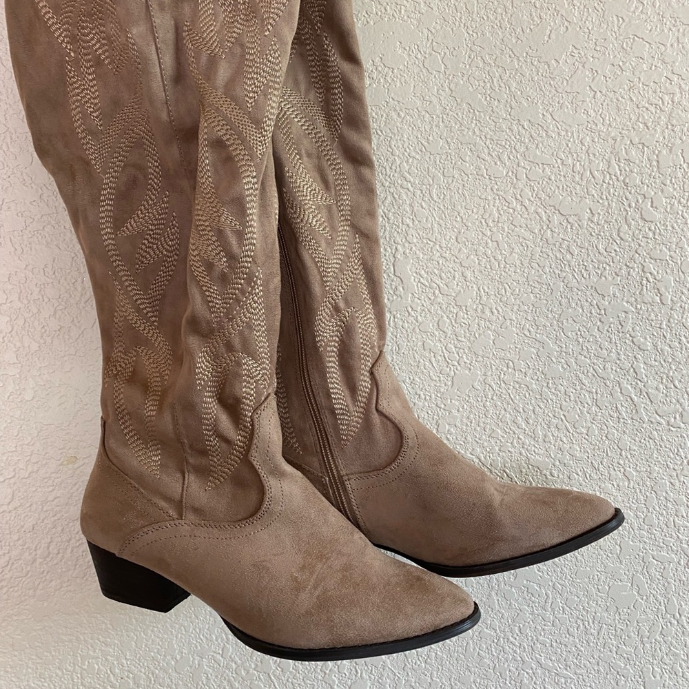 Sued Wide Calf Boots